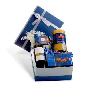 Kosz świąteczny z winem i słodyczami CL18 BLUE