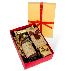 Kosz świąteczny z 14-letnią Whisky CL67
