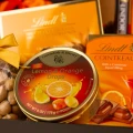 Kosz_swiateczny_na_prezent_KS43_Czekoladki_Lindt_fabulosa (6).webp