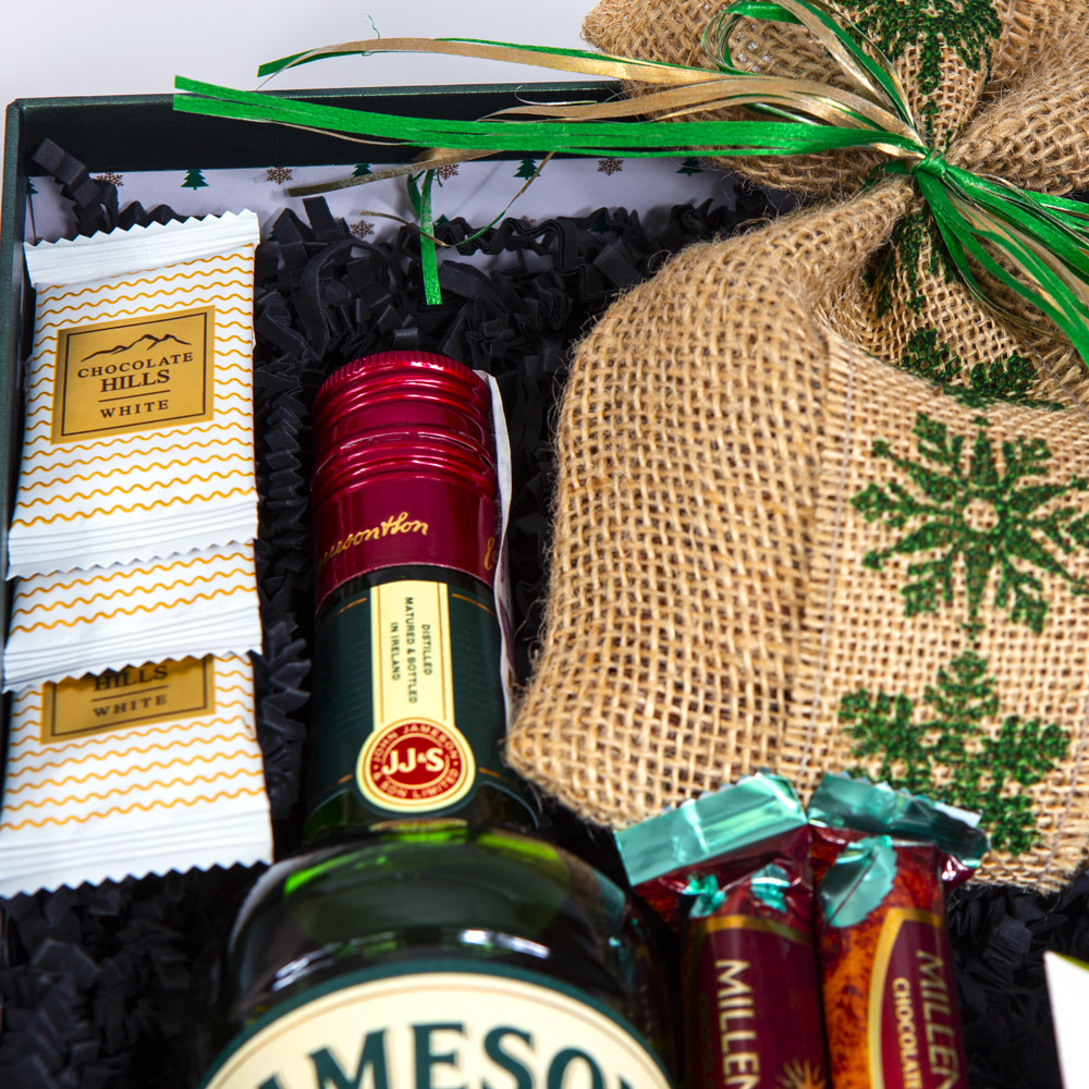 Kosz prezentowy z whisky ES79 Merry Christmas