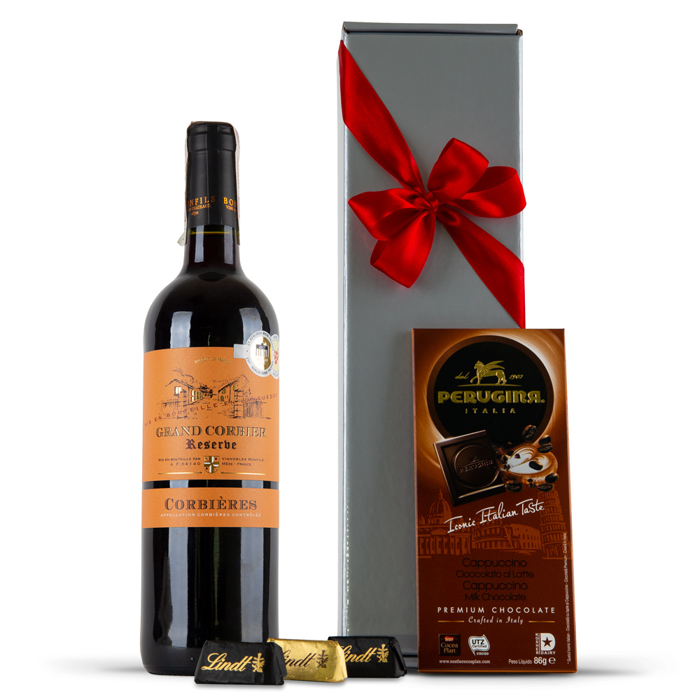 wino--grand-corbier-z-szarym-pudelkiem